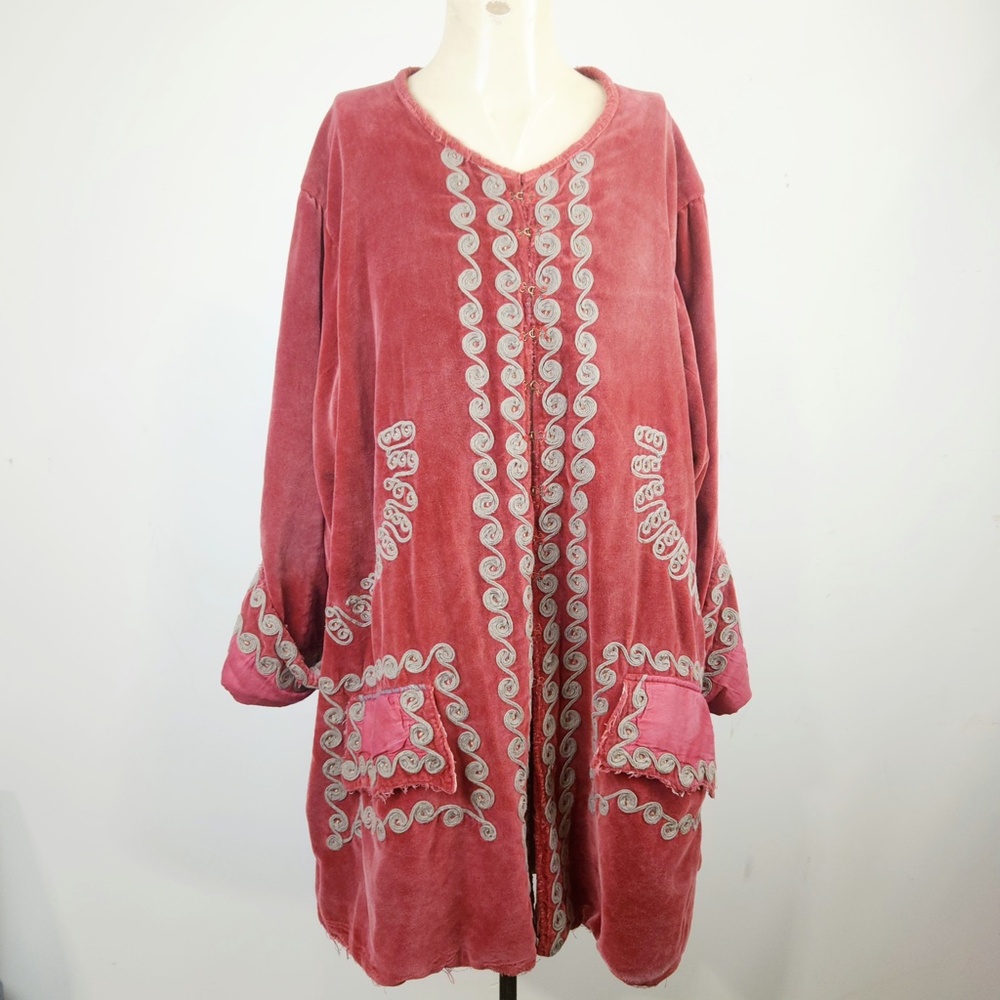 Magnolia Pearl Velvet Kryssa Coat